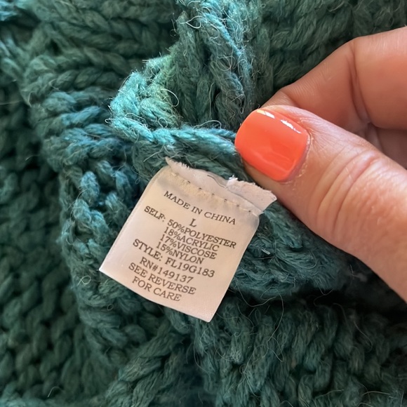 FavLux - V neck cropped sweater - font and back V - Picture 6 of 6